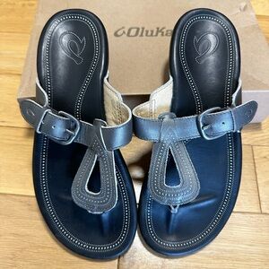 Olukai Hawaiian Sandals Size 7